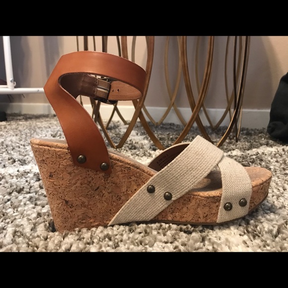 Lucky Brand Tan Cork Wedge - Perfect Condition - Picture 3 of 8